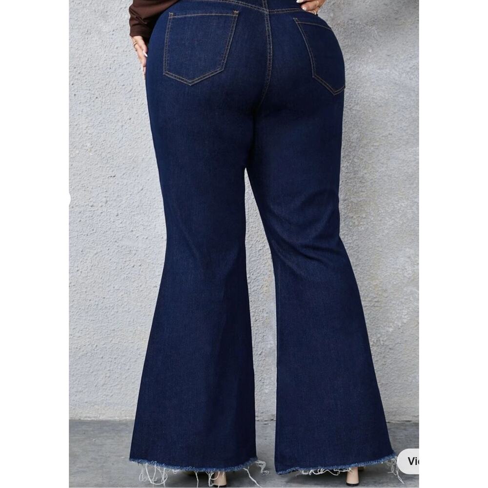 SHEIN Women's High Waist Stretch Two Tone Raw Cut Flare Leg Jeans Plus: 3XL(18) - Picture 2 of 4